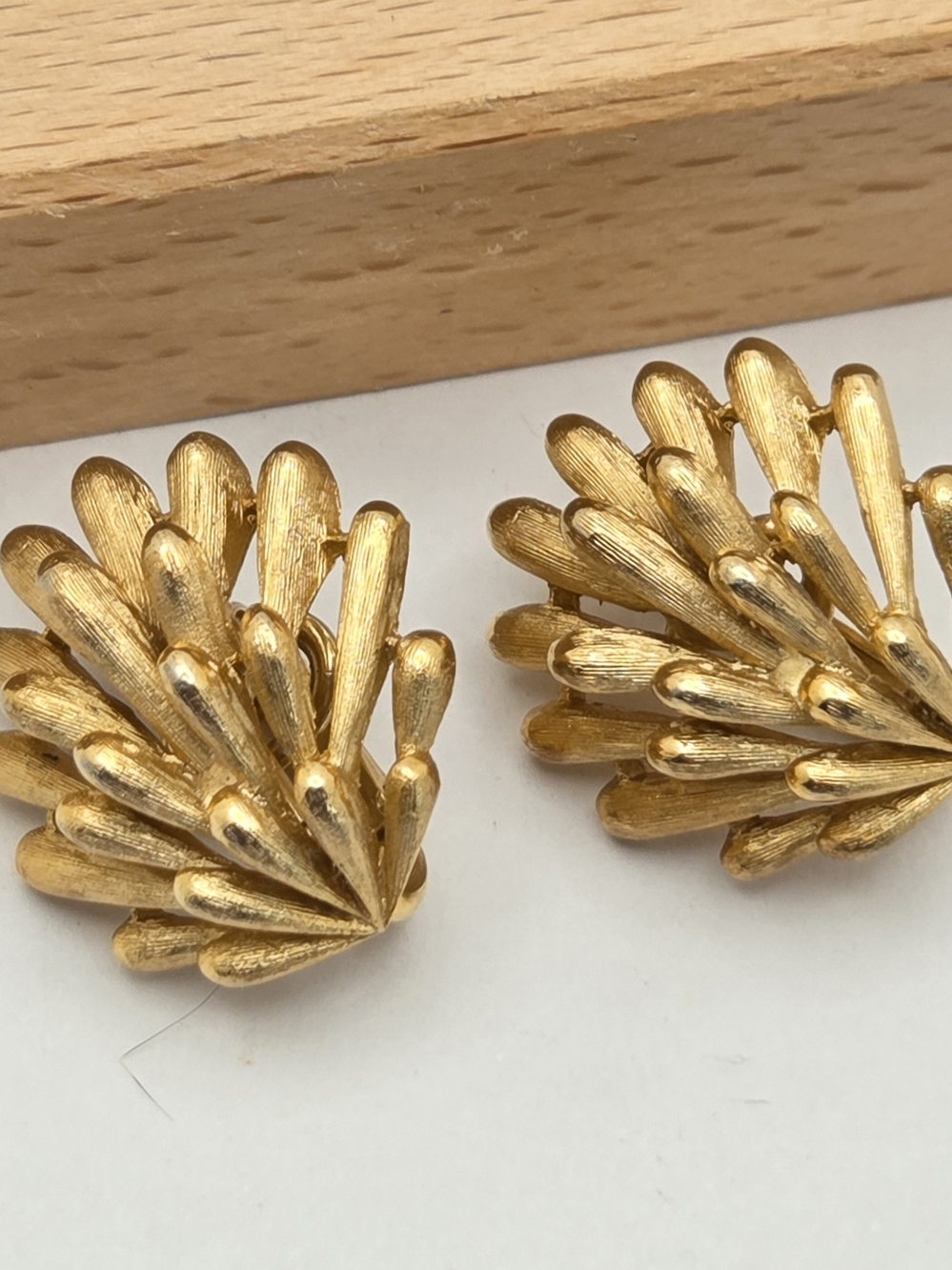 ​Vintage Crown Trifari Brushed Gold Tone Tiered Fan Wing Clip On Earrings